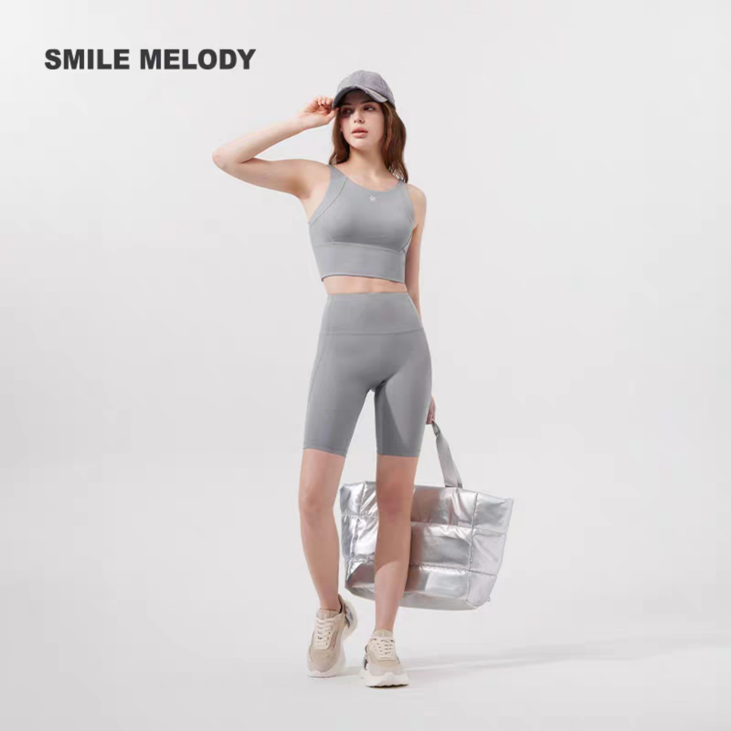 Smile Melody 蝴蝶BRAS長款運動內衣-亮灰運動瑜伽背心